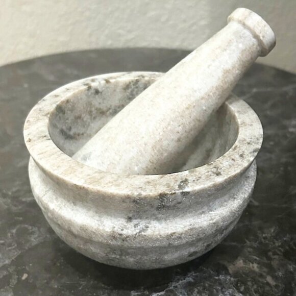 NWT Solid Marble Mortar and Pestle Set Farmhouse Stone Smudge Bowl Spice Gringer - Picture 3 of 5